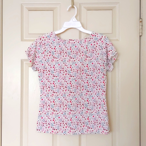 NWOT. Old Navy Multicolor Floral Short Sleeve Blouse. - Picture 2 of 5